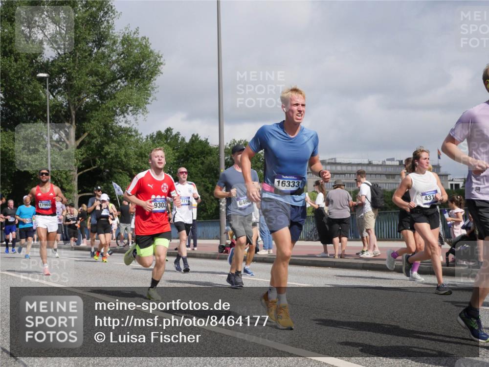 29.06.2025 - hella hamburg halbmarathon Luisa Fischer http://msf.ph/oto/8464177 29.06.2025 09:56:06 Kennedybrücke 17960, 9303, 7718, 6460, 16333, 431, 2234, 2365, 2623, 3004, 3186, 4310, 4553, 5022, 5692, 6071, 6203, 6375, 6460, 6903, 7448, 9126, 9303, 9305 meine-sportfotos.de
