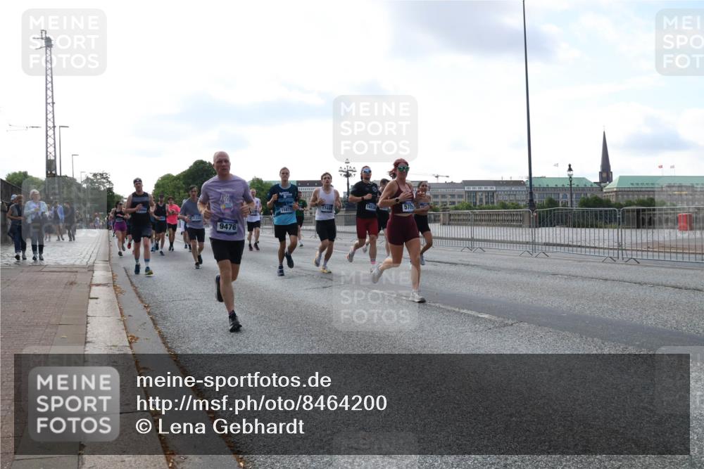 29.06.2025 - hella hamburg halbmarathon Lena Gebhardt http://msf.ph/oto/8464200 29.06.2025 09:55:03 Lombardsbrücke 11333, 9476, 15871, 16529, 5705, 1200, 1683, 1696, 1817, 1942, 2207, 2222, 2274, 2287, 2367, 2411, 2592, 2596, 2670, 2816, 2955, 3208, 3209, 3258, 3435, 3747, 4093, 4121, 4189, 4832, 5102, 5399, 5447, 5638, 5705, 5884, 6027, 6158, 6290, 6389, 6662, 6723, 6836, 6923, 6938, 6978, 6991, 7052, 7087, 7335, 7659, 7908, 8117, 8371, 8437, 8482, 8487, 8657, 8693, 8889, 8916, 8981, 9031, 9038, 9051, 9093, 9159, 9476, 9661, 9710, 9869, 9924, 9931, 11333 meine-sportfotos.de