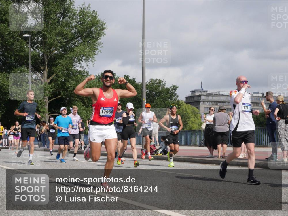 29.06.2025 - hella hamburg halbmarathon Luisa Fischer http://msf.ph/oto/8464244 29.06.2025 09:56:08 Kennedybrücke 3186, 3004, 7448, 5879, 17960, 479, 1446, 17032, 15629, 17718, 2234, 3004, 3186, 4310, 4553, 5022, 6071, 6203, 6375, 6460, 6903, 7448, 9126, 9303, 9305, 9633 meine-sportfotos.de