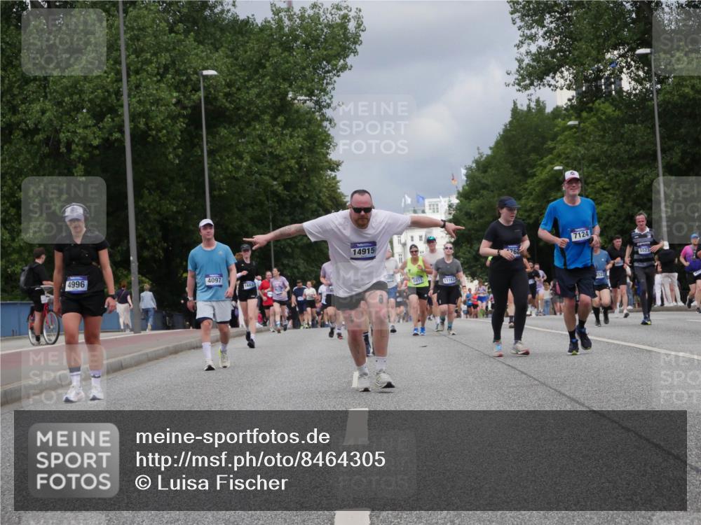 29.06.2025 - hella hamburg halbmarathon Luisa Fischer http://msf.ph/oto/8464305 29.06.2025 10:40:48 Kennedybrücke 4996, 4097, 16837, 14915, 11183, 76, 7124, 5522, 5523, 1337, 1799, 2016, 2031, 2853, 4442, 4762, 5522, 5523, 7124, 7544, 8499, 8843, 8985, 9288, 10159, 10836 meine-sportfotos.de