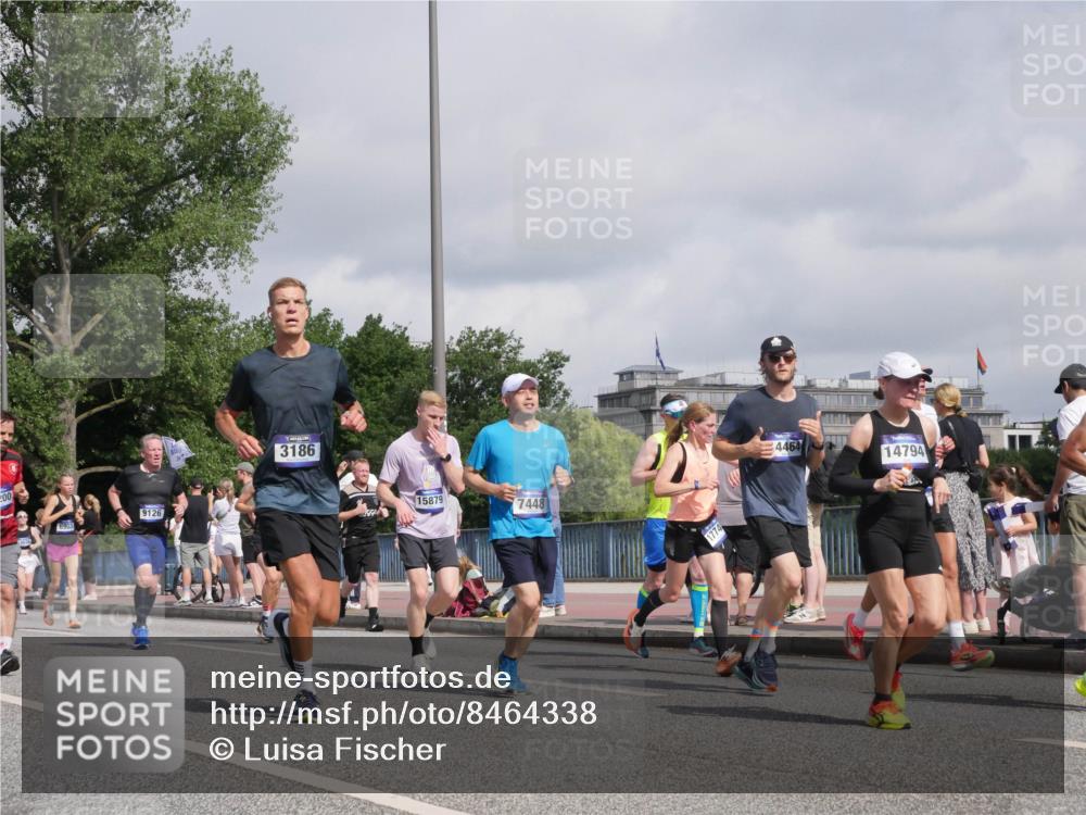29.06.2025 - hella hamburg halbmarathon Luisa Fischer http://msf.ph/oto/8464338 29.06.2025 09:56:10 Kennedybrücke 00, 6903, 9126, 3186, 15879, 7448, 1774, 4464, 14794, 2890, 3004, 3186, 6071, 6203, 6460, 6575, 6903, 7448, 9126, 9303, 9305, 9633 meine-sportfotos.de