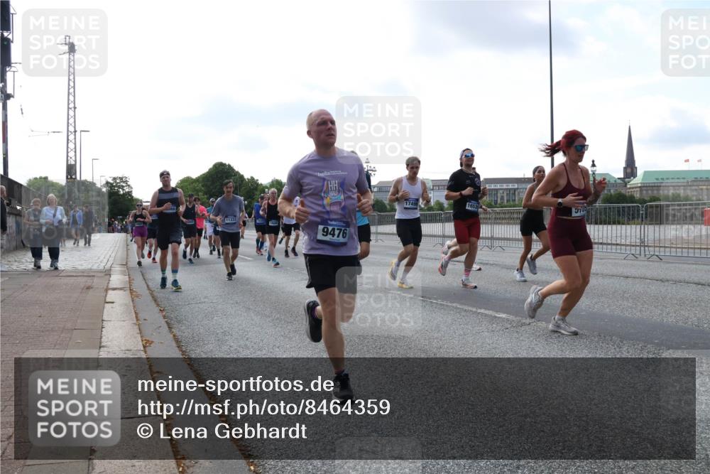 29.06.2025 - hella hamburg halbmarathon Lena Gebhardt http://msf.ph/oto/8464359 29.06.2025 09:55:04 Lombardsbrücke 17499, 16530, 5705, 11333, 9476, 1200, 1683, 1696, 1817, 1942, 2207, 2222, 2274, 2287, 2367, 2411, 2592, 2596, 2670, 2816, 2955, 3208, 3209, 3258, 3435, 3747, 4093, 4121, 4189, 4832, 5102, 5399, 5447, 5638, 5705, 5884, 6027, 6158, 6290, 6389, 6662, 6723, 6836, 6923, 6938, 6978, 6991, 7052, 7335, 7659, 7908, 8117, 8371, 8437, 8482, 8487, 8657, 8693, 8889, 8916, 8981, 9031, 9038, 9051, 9093, 9159, 9476, 9661, 9710, 9869, 9924, 9931, 11333 meine-sportfotos.de