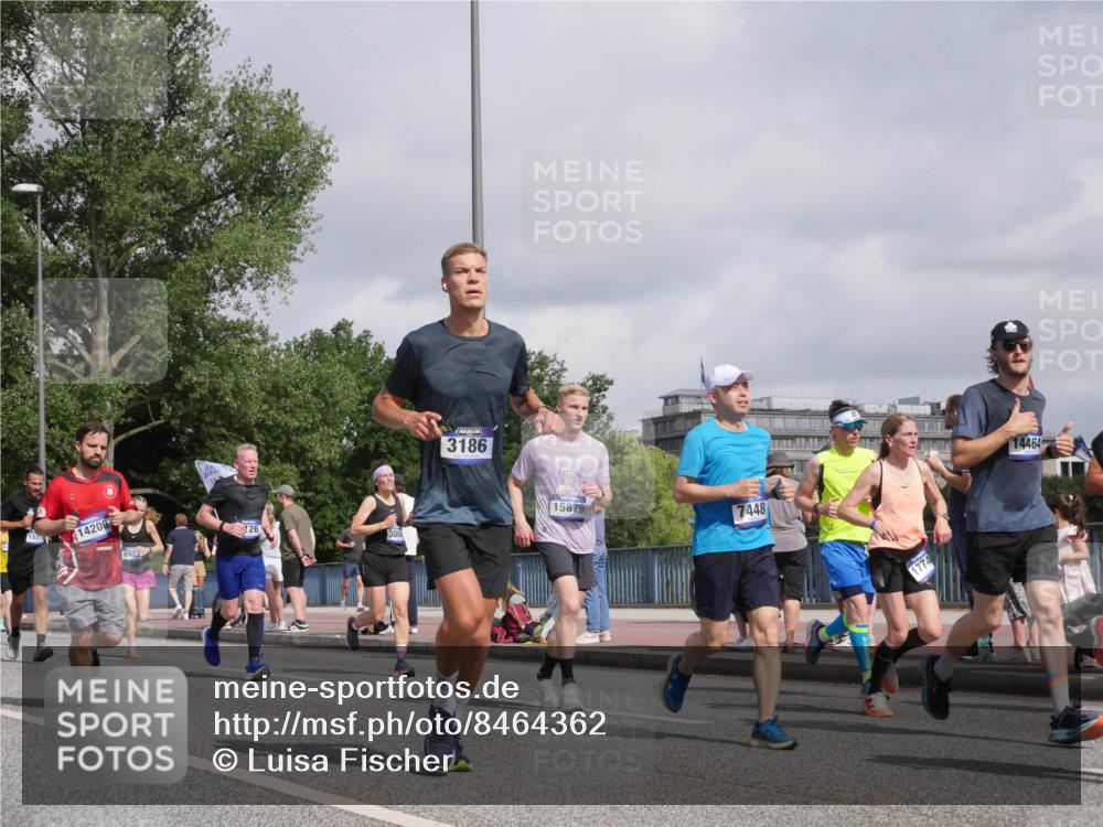 29.06.2025 - hella hamburg halbmarathon Luisa Fischer http://msf.ph/oto/8464362 29.06.2025 09:56:11 Kennedybrücke 155, 14200, 26, 3186, 15879, 7448, 1774, 14464, 2890, 3004, 3186, 6071, 6203, 6282, 6575, 6903, 7448, 7480, 7734, 9126, 9633 meine-sportfotos.de