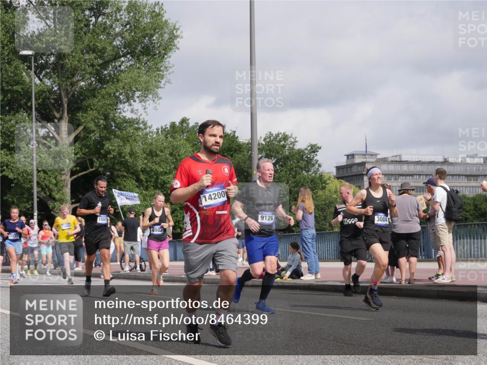 29.06.2025 - hella hamburg halbmarathon Luisa Fischer http://msf.ph/oto/8464399 29.06.2025 09:56:12 Kennedybrücke 15851, 13450, 1551, 1905, 6903, 14200, 9126, 3004, 2890, 3004, 3186, 6071, 6282, 6575, 6903, 7448, 7480, 7734, 9126, 9633 meine-sportfotos.de