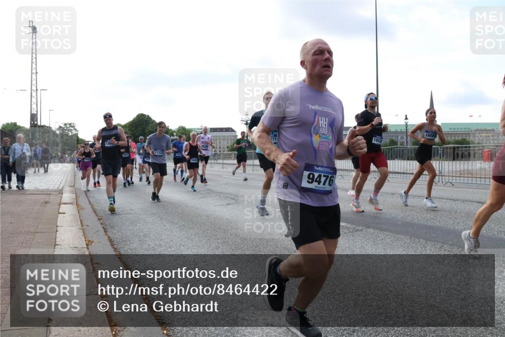 29.06.2025 - hella hamburg halbmarathon Lena Gebhardt http://msf.ph/oto/8464422 29.06.2025 09:55:05 Lombardsbrücke 11333, 371, 1653, 16089, 9476, 1200, 1683, 1696, 1817, 1942, 2207, 2222, 2274, 2287, 2367, 2411, 2592, 2596, 2816, 2955, 3208, 3209, 3258, 3435, 3747, 4093, 4121, 4189, 4832, 5102, 5399, 5447, 5638, 5705, 5884, 6027, 6158, 6290, 6389, 6662, 6723, 6836, 6923, 6938, 6978, 6991, 7052, 7335, 7659, 7908, 8117, 8371, 8437, 8482, 8487, 8657, 8693, 8889, 8916, 8981, 9031, 9038, 9051, 9093, 9159, 9476, 9661, 9710, 9869, 9924, 9931, 11333 meine-sportfotos.de