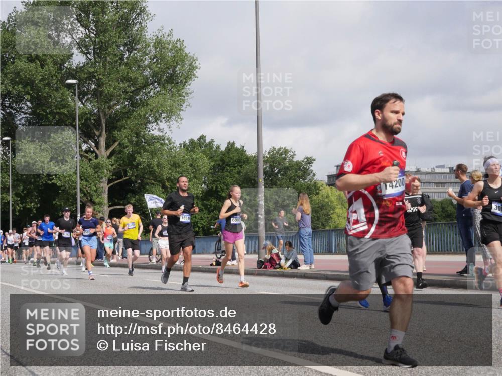 29.06.2025 - hella hamburg halbmarathon Luisa Fischer http://msf.ph/oto/8464428 29.06.2025 09:56:13 Kennedybrücke 1283, 13450, 19, 15519, 6903, 14200, 300, 2890, 3004, 3186, 6071, 6282, 6575, 6903, 7448, 7480, 7734, 9126, 9200, 9633 meine-sportfotos.de