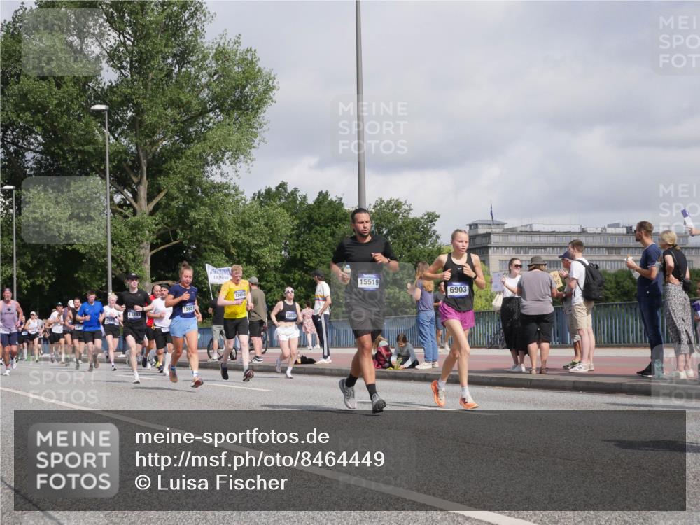 29.06.2025 - hella hamburg halbmarathon Luisa Fischer http://msf.ph/oto/8464449 29.06.2025 09:56:14 Kennedybrücke 11283, 15851, 1905, 15519, 13450, 6903, 2890, 3004, 3186, 6071, 6282, 6575, 6903, 7480, 7734, 9030, 9043, 9126, 9200, 9633, 9723 meine-sportfotos.de