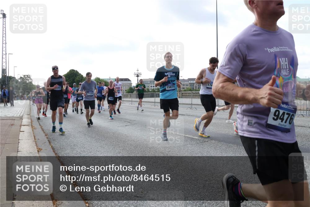 29.06.2025 - hella hamburg halbmarathon Lena Gebhardt http://msf.ph/oto/8464515 29.06.2025 09:55:05 Lombardsbrücke 566, 11333, 16086, 15871, 174, 9476, 1200, 1683, 1696, 1817, 1942, 2207, 2222, 2274, 2287, 2367, 2411, 2592, 2596, 2816, 2955, 3208, 3209, 3258, 3435, 3747, 4093, 4121, 4189, 4832, 5102, 5399, 5447, 5638, 5705, 5884, 6027, 6158, 6290, 6389, 6662, 6723, 6836, 6923, 6938, 6978, 6991, 7052, 7335, 7659, 7908, 8117, 8371, 8437, 8482, 8487, 8657, 8693, 8889, 8916, 8981, 9031, 9038, 9051, 9093, 9159, 9476, 9661, 9710, 9869, 9924, 9931, 11333 meine-sportfotos.de