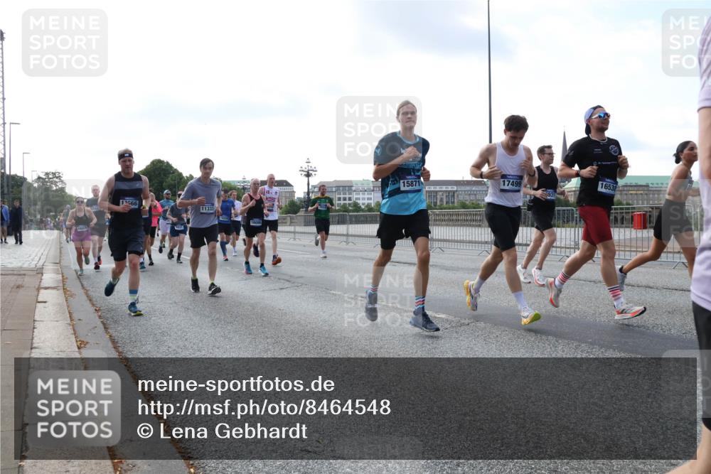 29.06.2025 - hella hamburg halbmarathon Lena Gebhardt http://msf.ph/oto/8464548 29.06.2025 09:55:05 Lombardsbrücke 12966, 031, 11333, 16086, 17499, 16532, 15871, 931, 1200, 1683, 1696, 1817, 1942, 2207, 2222, 2274, 2287, 2367, 2411, 2592, 2596, 2816, 2955, 3208, 3209, 3258, 3435, 3747, 4093, 4121, 4189, 4832, 5102, 5399, 5447, 5638, 5705, 5884, 6027, 6158, 6290, 6389, 6662, 6723, 6836, 6923, 6938, 6978, 6991, 7052, 7335, 7659, 7908, 8117, 8371, 8437, 8482, 8487, 8657, 8693, 8889, 8916, 8981, 9031, 9038, 9051, 9093, 9159, 9476, 9661, 9710, 9869, 9924, 9931, 11333 meine-sportfotos.de