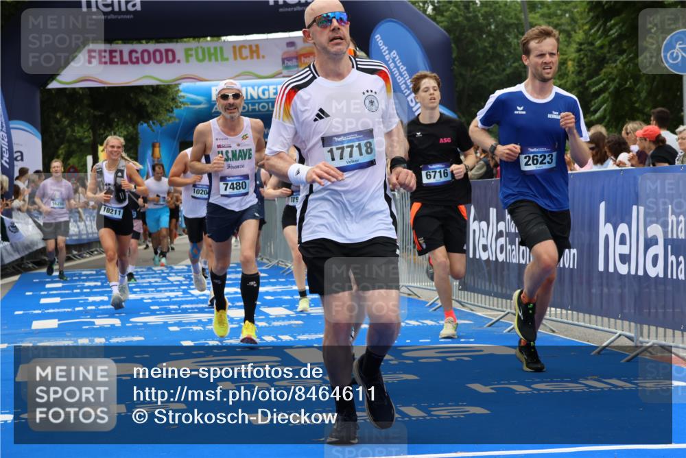 29.06.2025 - hella hamburg halbmarathon Strokosch-Dieckow http://msf.ph/oto/8464611 29.06.2025 10:47:10 Ziel 1460, 2623, 4093, 5472, 6134, 6168, 6373, 6700, 6716, 7480, 7908, 10208, 10211, 12579, 13007, 13672, 15684, 16286, 17718, 17915, 18856 meine-sportfotos.de