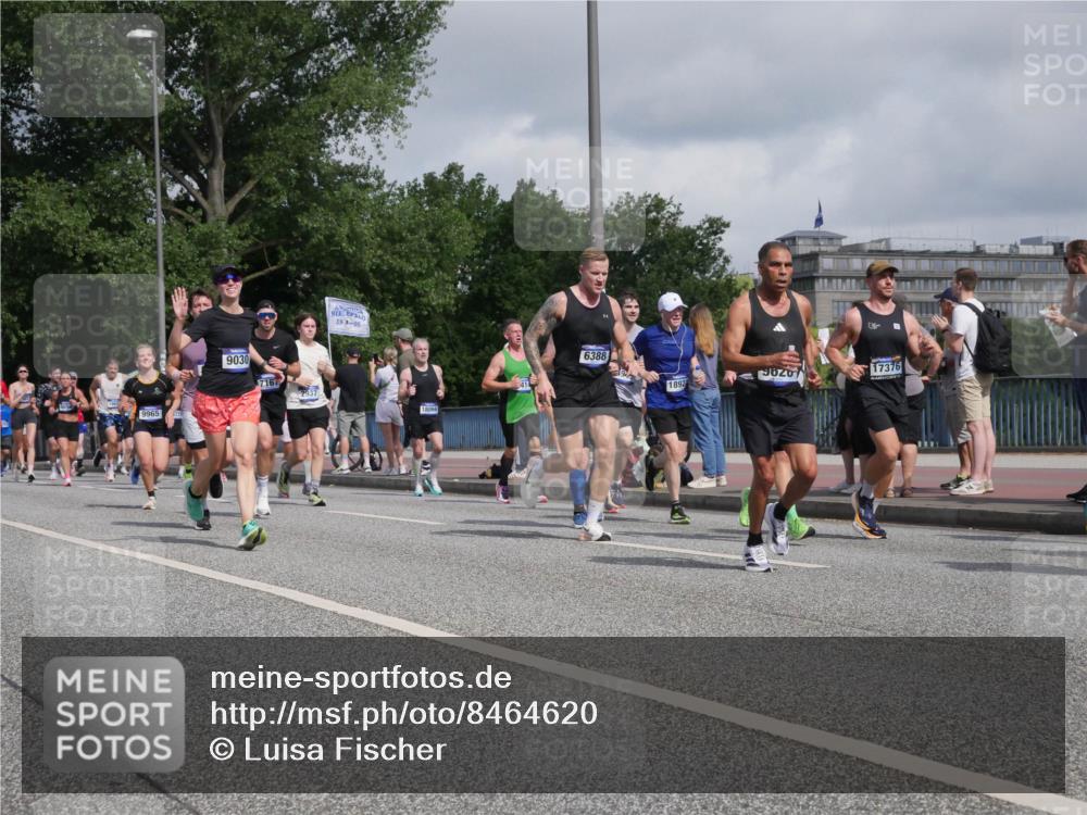 29.06.2025 - hella hamburg halbmarathon Luisa Fischer http://msf.ph/oto/8464620 29.06.2025 09:56:23 Kennedybrücke 9965, 9030, 7167, 2937, 19, 05, 6388, 96267, 17376, 1892, 1466, 2270, 2937, 3414, 3852, 4235, 4247, 4949, 5115, 5362, 5460, 5532, 5650, 6282, 6388, 6575, 7167, 7385, 7480, 7734, 9030, 9043, 9200, 9723, 9965 meine-sportfotos.de