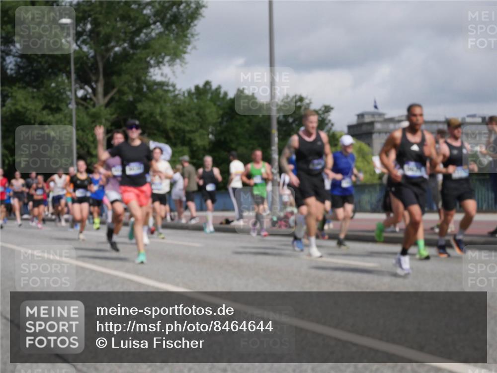 29.06.2025 - hella hamburg halbmarathon Luisa Fischer http://msf.ph/oto/8464644 29.06.2025 09:56:23 Kennedybrücke 1466, 2270, 2937, 3414, 3852, 4235, 4247, 4949, 5115, 5362, 5460, 5532, 5650, 6282, 6388, 6575, 7167, 7385, 7480, 7734, 9030, 9043, 9200, 9723, 9965 meine-sportfotos.de