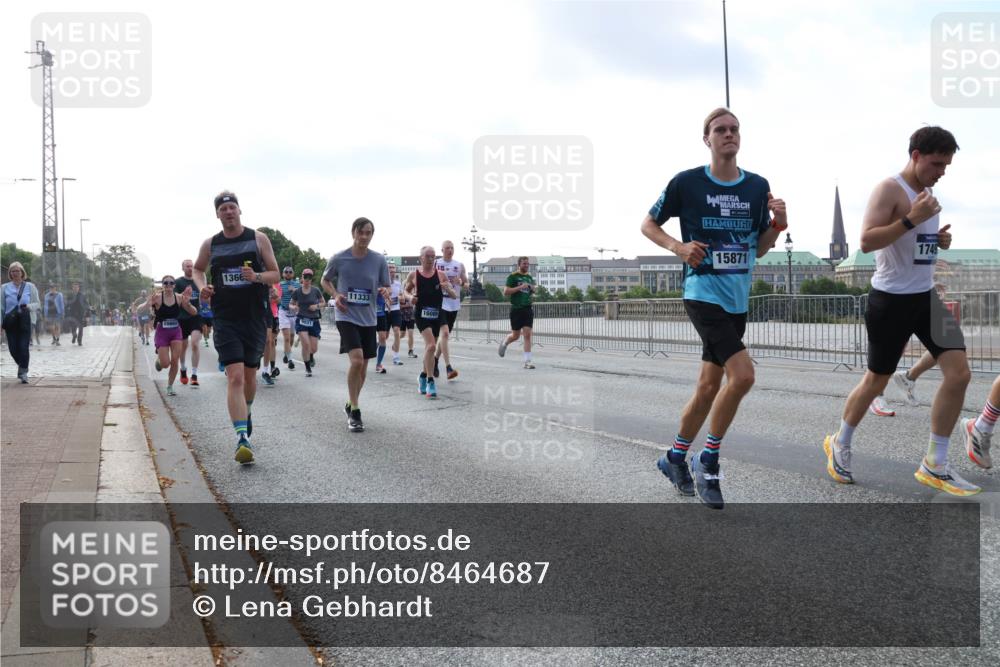 29.06.2025 - hella hamburg halbmarathon Lena Gebhardt http://msf.ph/oto/8464687 29.06.2025 09:55:05 Lombardsbrücke 1366, 1031, 11333, 16086, 15, 1749, 15871, 1200, 1683, 1696, 1817, 1942, 2207, 2222, 2274, 2287, 2367, 2411, 2592, 2596, 2816, 2955, 3208, 3209, 3258, 3435, 3747, 4093, 4121, 4189, 4832, 5102, 5399, 5447, 5638, 5705, 5884, 6027, 6158, 6290, 6389, 6662, 6723, 6836, 6923, 6938, 6978, 6991, 7052, 7335, 7659, 7908, 8117, 8371, 8437, 8482, 8487, 8657, 8693, 8889, 8916, 8981, 9031, 9038, 9051, 9093, 9159, 9476, 9661, 9710, 9869, 9924, 9931, 11333 meine-sportfotos.de