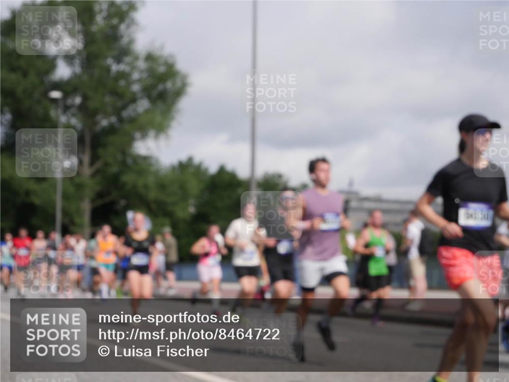 29.06.2025 - hella hamburg halbmarathon Luisa Fischer http://msf.ph/oto/8464722 29.06.2025 09:56:25 Kennedybrücke 1466, 2270, 2516, 2937, 3414, 3852, 4140, 4235, 4247, 4949, 5115, 5362, 5460, 5528, 5532, 5650, 6388, 7167, 7385, 8023, 9030, 9043, 9200, 9723, 9965, 10792 meine-sportfotos.de