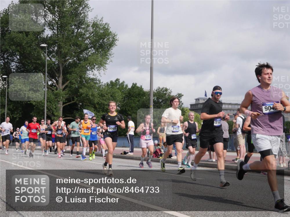 29.06.2025 - hella hamburg halbmarathon Luisa Fischer http://msf.ph/oto/8464733 29.06.2025 09:56:26 Kennedybrücke 5532, 05, 2, 18718, 1466, 9965, 5362, 2937, 180, 7167, 904, 1466, 2270, 2516, 2937, 3414, 3852, 4140, 4235, 4247, 4949, 5115, 5362, 5460, 5528, 5532, 5650, 6388, 7167, 7385, 8023, 9030, 9043, 9200, 9723, 9965, 10792 meine-sportfotos.de