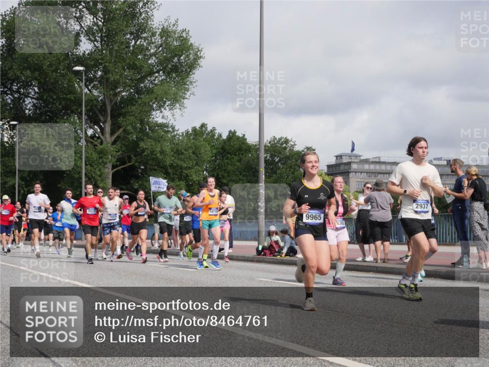 29.06.2025 - hella hamburg halbmarathon Luisa Fischer http://msf.ph/oto/8464761 29.06.2025 09:56:27 Kennedybrücke 1905, 5532, 12271, 16624, 4235, 18718, 7385, 9965, 2937, 1466, 2270, 2516, 2937, 3414, 3852, 4140, 4235, 4247, 4949, 5115, 5362, 5460, 5528, 5532, 5650, 6388, 7167, 7385, 8023, 9030, 9043, 9723, 9965, 10792 meine-sportfotos.de