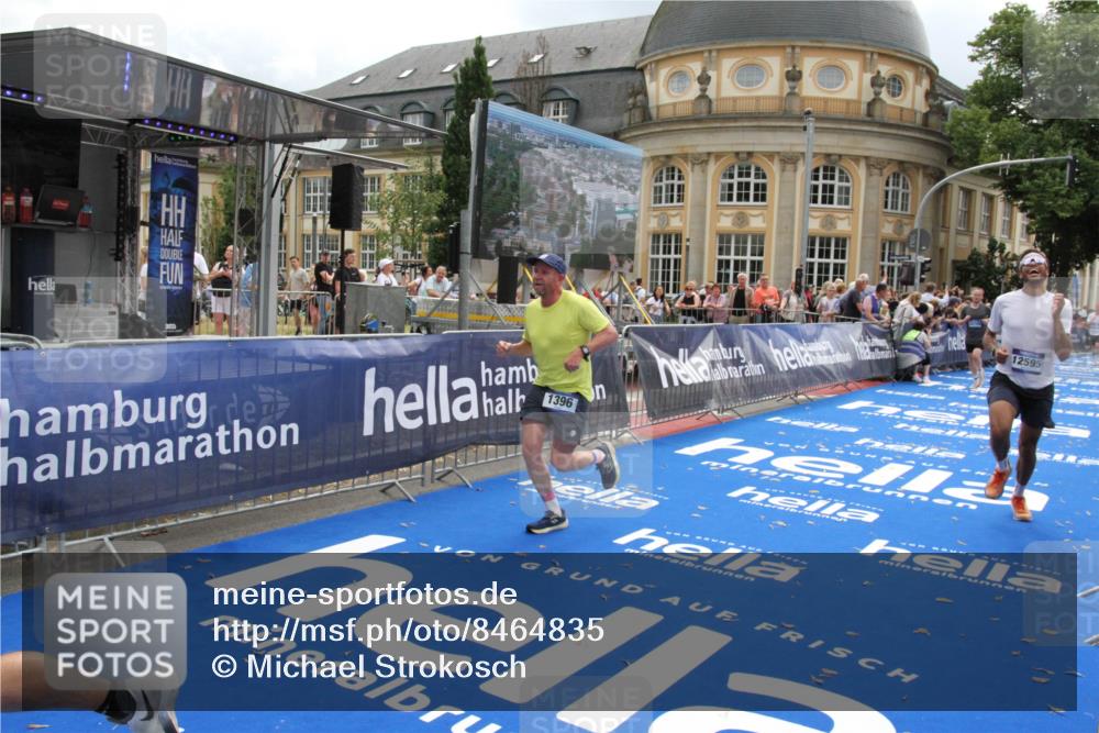 29.06.2025 - hella hamburg halbmarathon Michael Strokosch http://msf.ph/oto/8464835 29.06.2025 10:33:45 Ziel 1396, 2746, 2836, 4246, 5193, 12595, 14975, 16755, 17191 meine-sportfotos.de