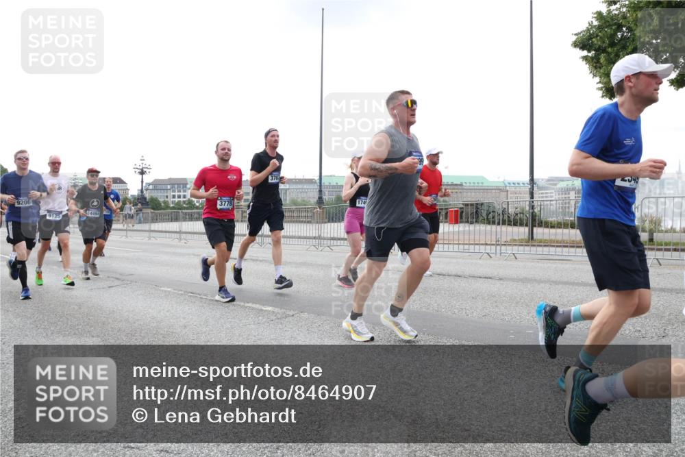29.06.2025 - hella hamburg halbmarathon Lena Gebhardt http://msf.ph/oto/8464907 29.06.2025 10:32:20 Lombardsbrücke 9206, 9125, 4494, 3778, 3707, 1749, 1199, 1311, 1640, 1987, 2349, 2384, 2672, 2943, 3022, 3221, 3239, 3358, 3365, 3653, 3670, 3707, 3752, 3778, 3822, 4314, 4365, 4605, 4857, 4924, 5156, 5496, 5601, 5658, 5743, 5783, 5871, 5941, 6218, 6228, 6252, 6312, 6315, 6718, 6727, 7135, 7239, 7295, 7344, 7468, 7535, 7570, 7633, 7695, 7702, 7749, 7789, 7816, 7898, 8124, 8127, 8175, 8303, 8538, 8625, 8787, 8840, 8914, 8993, 9125, 9206, 10002 meine-sportfotos.de