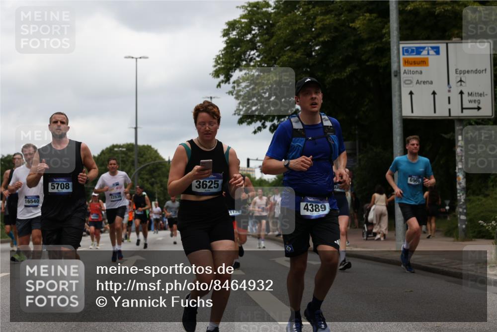 29.06.2025 - hella hamburg halbmarathon Yannick Fuchs http://msf.ph/oto/8464932 29.06.2025 10:57:06 20KM 1126, 1420, 1427, 1531, 1881, 2447, 2582, 2683, 2911, 3182, 3248, 3625, 4389, 4538, 4665, 5058, 5511, 5653, 5708, 5763, 6142, 6966, 7453, 8068, 8176, 8469, 8478, 8721, 9306, 9554, 9899, 11310, 11402, 12004, 12571, 12836, 12978, 13551, 13739, 13874, 13939, 14677, 14917, 15137, 16371, 16420, 16478, 16540, 17045, 17119, 17757, 17818, 17890, 18359, 18452, 18999, 19241 meine-sportfotos.de