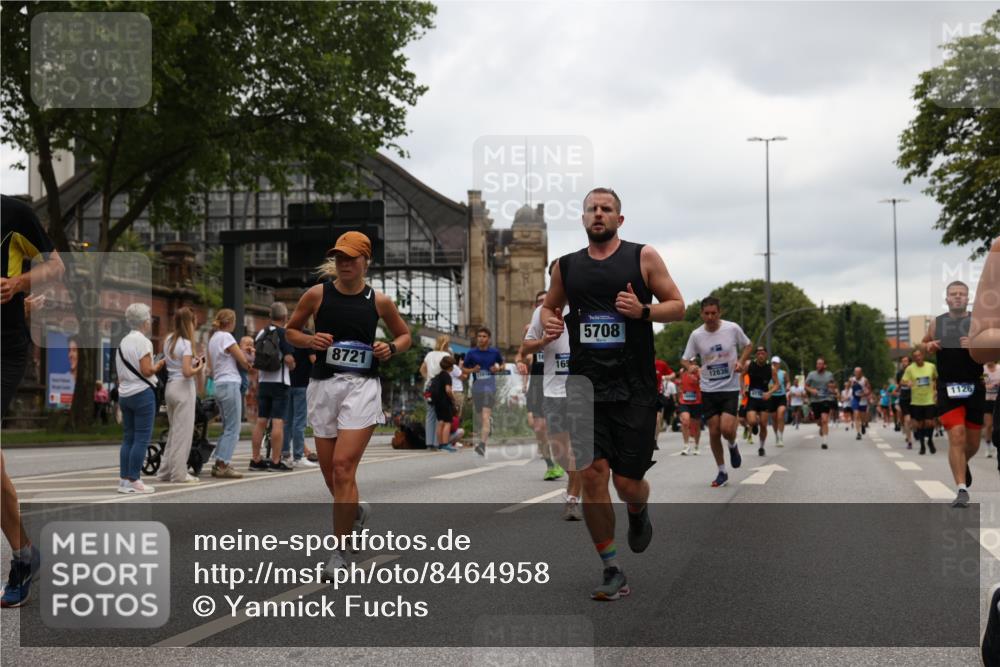 29.06.2025 - hella hamburg halbmarathon Yannick Fuchs http://msf.ph/oto/8464958 29.06.2025 10:57:07 20KM 1126, 1420, 1427, 1881, 2424, 2447, 2582, 2683, 2911, 3182, 3248, 3625, 4389, 4538, 4665, 5058, 5511, 5653, 5708, 5763, 6142, 6966, 7453, 8068, 8176, 8469, 8478, 8721, 9306, 9554, 9899, 10128, 11310, 11402, 12004, 12571, 12836, 12978, 13551, 13739, 13874, 13939, 14677, 14917, 15137, 16371, 16420, 16478, 16540, 17045, 17757, 17818, 17890, 18355, 18359, 18452, 18999, 19241 meine-sportfotos.de