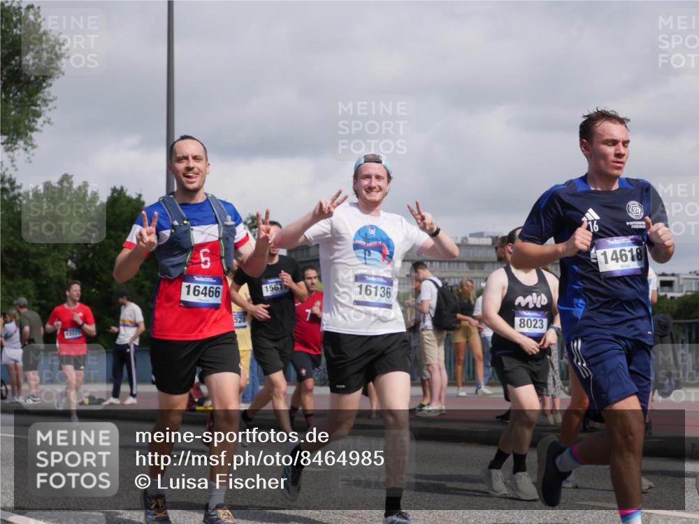 29.06.2025 - hella hamburg halbmarathon Luisa Fischer http://msf.ph/oto/8464985 29.06.2025 09:56:34 Kennedybrücke 1322, 5, 5, 16466, 528, 1561, 16136, 8023, 16, 14618, 1424, 1466, 1902, 2270, 2516, 3852, 4140, 4235, 4237, 4247, 5115, 5528, 5650, 8023, 8269, 8928, 9105, 10792 meine-sportfotos.de