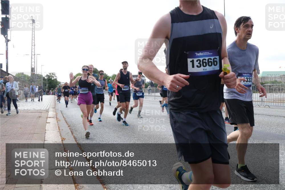 29.06.2025 - hella hamburg halbmarathon Lena Gebhardt http://msf.ph/oto/8465013 29.06.2025 09:55:07 Lombardsbrücke 59, 10868, 9869, 9031, 13666, 333, 1200, 1683, 1696, 1817, 2207, 2222, 2274, 2287, 2367, 2411, 2592, 2596, 2816, 2955, 3208, 3209, 3258, 3435, 3747, 4093, 4121, 4189, 4832, 5102, 5399, 5447, 5638, 5705, 5884, 6027, 6158, 6290, 6389, 6662, 6723, 6836, 6923, 6938, 6978, 6991, 7052, 7335, 7659, 7908, 8117, 8371, 8437, 8482, 8487, 8657, 8693, 8889, 8916, 8981, 9031, 9038, 9051, 9093, 9159, 9476, 9661, 9710, 9869, 9924, 9931, 11333 meine-sportfotos.de