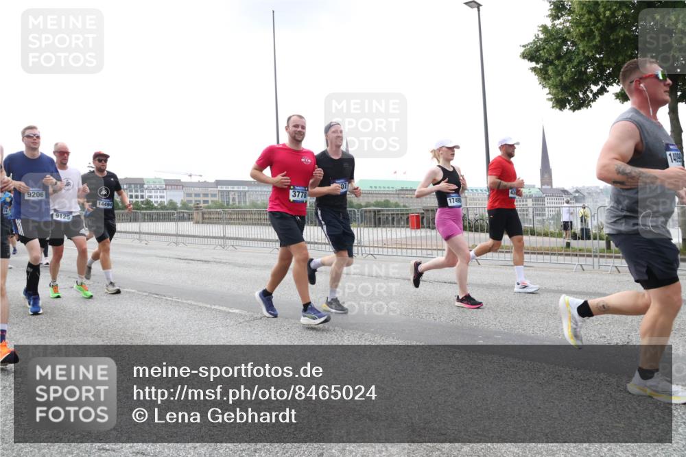 29.06.2025 - hella hamburg halbmarathon Lena Gebhardt http://msf.ph/oto/8465024 29.06.2025 10:32:21 Lombardsbrücke 9206, 9125, 14494, 3778, 17495, 1199, 1311, 1640, 1987, 2349, 2384, 2943, 3022, 3221, 3239, 3358, 3365, 3653, 3670, 3707, 3752, 3778, 3822, 4314, 4365, 4605, 4857, 4924, 5156, 5496, 5601, 5658, 5743, 5783, 5871, 5941, 6218, 6228, 6252, 6312, 6315, 6718, 6727, 7135, 7239, 7295, 7308, 7309, 7344, 7468, 7531, 7535, 7570, 7633, 7695, 7702, 7749, 7789, 7816, 7898, 8124, 8127, 8175, 8303, 8538, 8625, 8787, 8840, 8914, 8993, 9010, 9125, 9206, 10002 meine-sportfotos.de