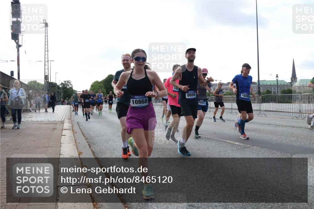 29.06.2025 - hella hamburg halbmarathon Lena Gebhardt http://msf.ph/oto/8465120 29.06.2025 09:55:08 Lombardsbrücke 10868, 165, 9869, 9031, 18228, 1200, 1683, 1696, 1706, 1817, 2207, 2222, 2274, 2287, 2367, 2411, 2592, 2596, 2816, 2955, 3208, 3209, 3258, 3435, 3747, 4093, 4121, 4189, 4832, 5102, 5399, 5447, 5638, 5705, 5884, 6027, 6158, 6290, 6389, 6662, 6723, 6836, 6923, 6938, 6978, 6991, 7052, 7335, 7659, 7908, 8117, 8371, 8437, 8482, 8487, 8657, 8693, 8889, 8981, 9031, 9038, 9051, 9093, 9159, 9476, 9661, 9710, 9869, 9931, 11333 meine-sportfotos.de