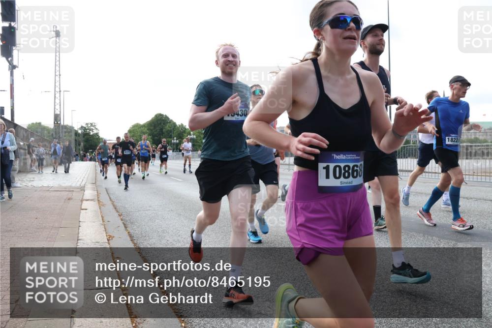 29.06.2025 - hella hamburg halbmarathon Lena Gebhardt http://msf.ph/oto/8465195 29.06.2025 09:55:08 Lombardsbrücke 8371, 430, 10868, 18228, 1200, 1683, 1696, 1706, 1817, 2207, 2222, 2274, 2287, 2367, 2411, 2592, 2596, 2816, 2955, 3208, 3209, 3258, 3435, 3747, 4093, 4121, 4189, 4832, 5102, 5399, 5447, 5638, 5705, 5884, 6027, 6158, 6290, 6389, 6662, 6723, 6836, 6923, 6938, 6978, 6991, 7052, 7335, 7659, 7908, 8117, 8371, 8437, 8482, 8487, 8657, 8693, 8889, 8981, 9031, 9038, 9051, 9093, 9159, 9476, 9661, 9710, 9869, 9931, 11333 meine-sportfotos.de