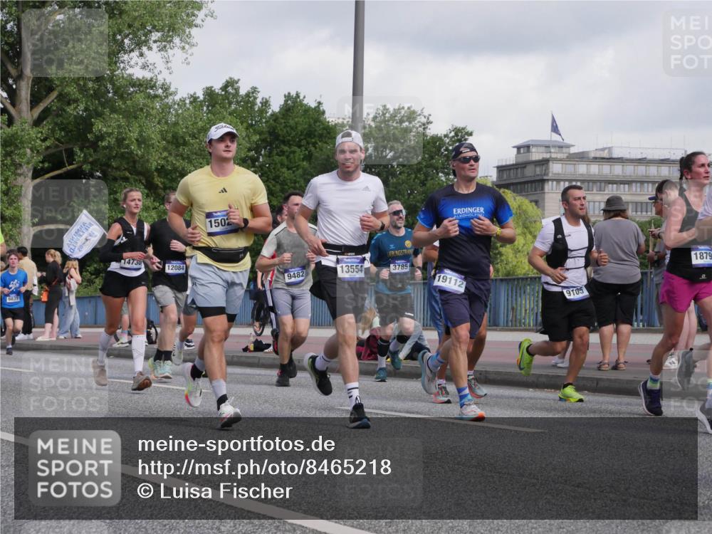 29.06.2025 - hella hamburg halbmarathon Luisa Fischer http://msf.ph/oto/8465218 29.06.2025 09:56:42 Kennedybrücke 6831, 14730, 12084, 150, 13554, 3785, 19112, 9482, 9105, 1879, 1424, 1476, 2098, 2823, 3785, 4183, 4237, 6831, 8269, 8743, 8928, 9105, 9482, 9815 meine-sportfotos.de