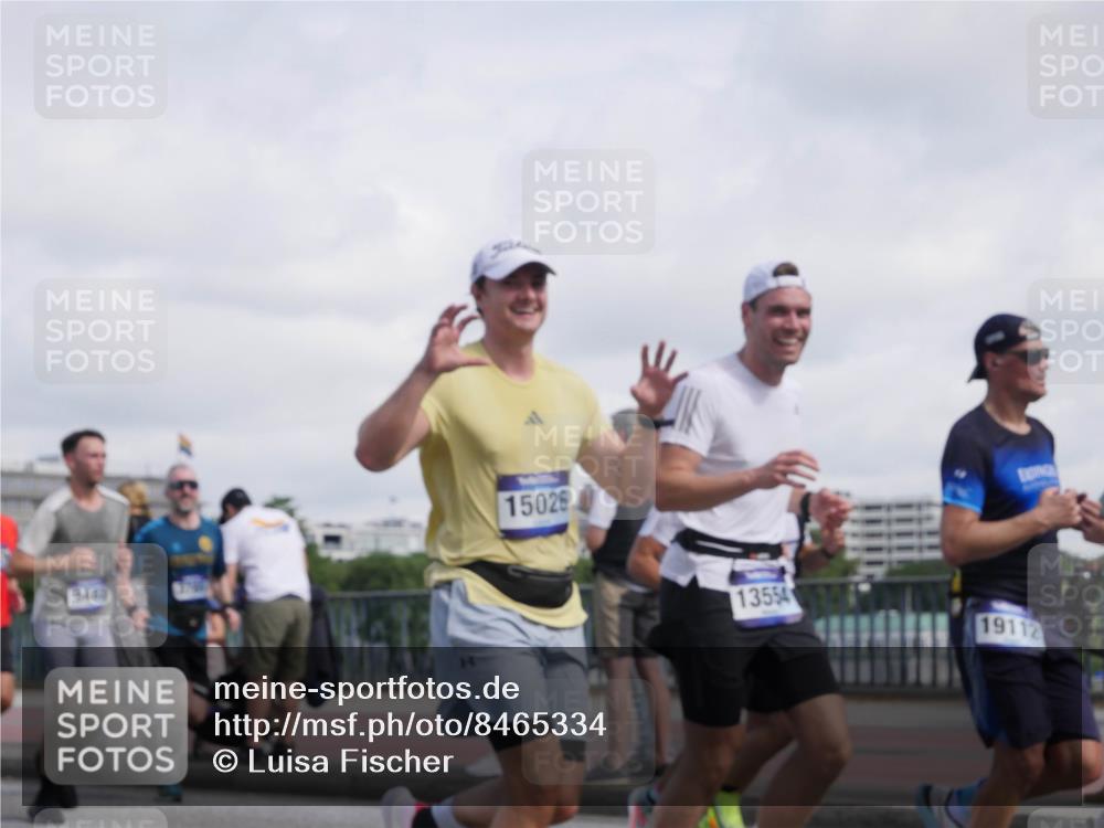29.06.2025 - hella hamburg halbmarathon Luisa Fischer http://msf.ph/oto/8465334 29.06.2025 09:56:44 Kennedybrücke 15026, 13554, 19112, 1413, 1424, 1476, 2098, 2188, 2823, 3477, 3785, 4183, 4185, 4237, 6831, 8743, 8928, 9105, 9482, 9815 meine-sportfotos.de