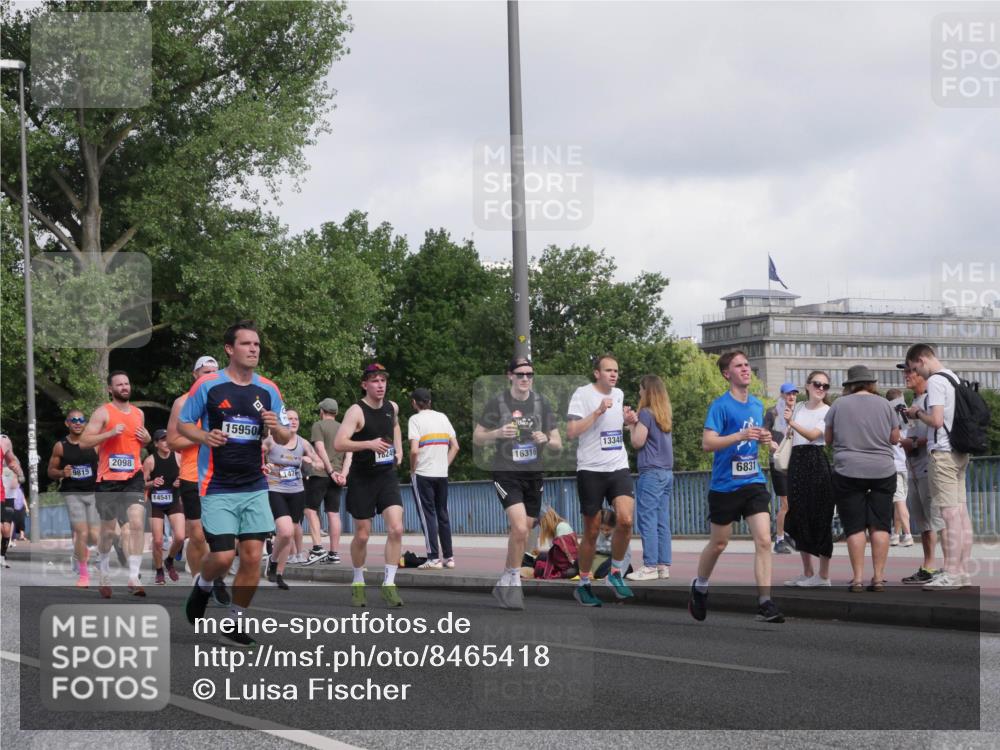 29.06.2025 - hella hamburg halbmarathon Luisa Fischer http://msf.ph/oto/8465418 29.06.2025 09:56:47 Kennedybrücke 9815, 2098, 14541, 15950, 1476, 824, 16316, 13348, 6831, 1098, 1413, 1476, 1892, 2098, 2188, 2823, 3477, 3785, 4183, 4185, 6198, 6831, 8743, 9482, 9815, 10237 meine-sportfotos.de