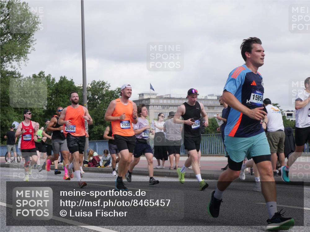 29.06.2025 - hella hamburg halbmarathon Luisa Fischer http://msf.ph/oto/8465457 29.06.2025 09:56:50 Kennedybrücke 2098, 18509, 2823, 18249, 8743, 15950, 1098, 1171, 1413, 1476, 1892, 2098, 2188, 2823, 2842, 3477, 4183, 4185, 4270, 6198, 6266, 6831, 8743, 9619, 9815, 10237 meine-sportfotos.de