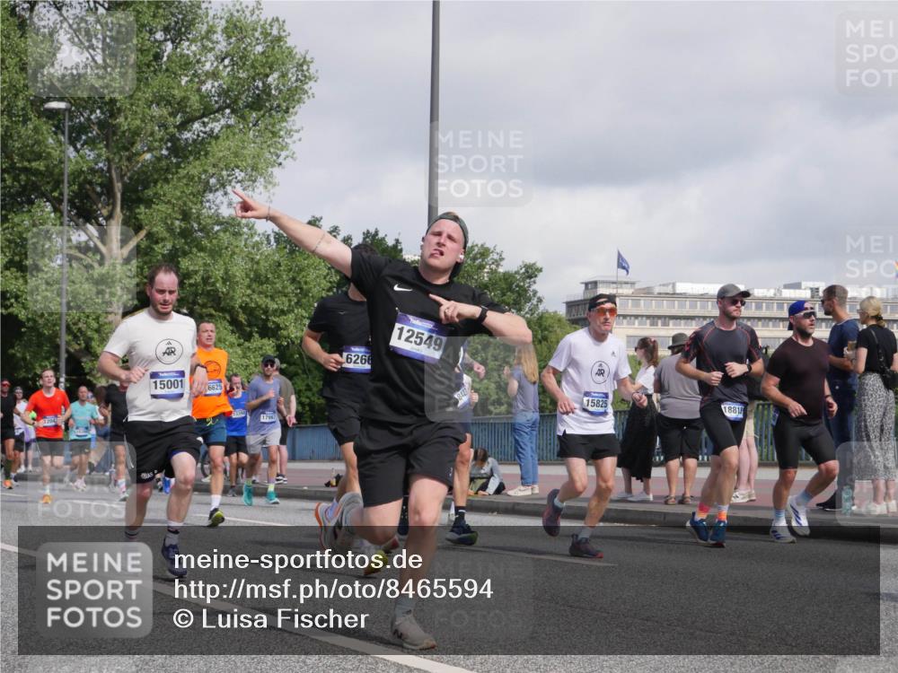 29.06.2025 - hella hamburg halbmarathon Luisa Fischer http://msf.ph/oto/8465594 29.06.2025 09:56:59 Kennedybrücke 15001, 6625, 198, 17997, 6266, 12549, 8427, 15825, 18815, 1098, 1171, 2842, 4029, 4270, 5706, 6198, 6266, 6630, 7709, 8576, 9463, 9619, 10237, 10529 meine-sportfotos.de