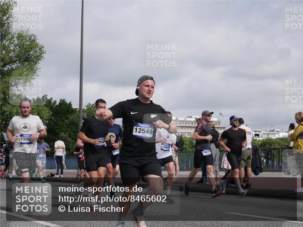 29.06.2025 - hella hamburg halbmarathon Luisa Fischer http://msf.ph/oto/8465602 29.06.2025 09:56:59 Kennedybrücke 1500, 17997, 18427, 12549, 15825, 18815, 1098, 1171, 2842, 4029, 4270, 5706, 6198, 6266, 6630, 7709, 8576, 9463, 9619, 10237, 10529 meine-sportfotos.de