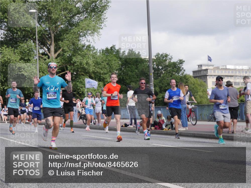 29.06.2025 - hella hamburg halbmarathon Luisa Fischer http://msf.ph/oto/8465626 29.06.2025 09:57:01 Kennedybrücke 10529, 14797, 6630, 19, 05, 12047, 13398, 17997, 1171, 2470, 2842, 4029, 4270, 5020, 5706, 6266, 6630, 6819, 7709, 8142, 8374, 8576, 9051, 9463, 9619, 10529 meine-sportfotos.de