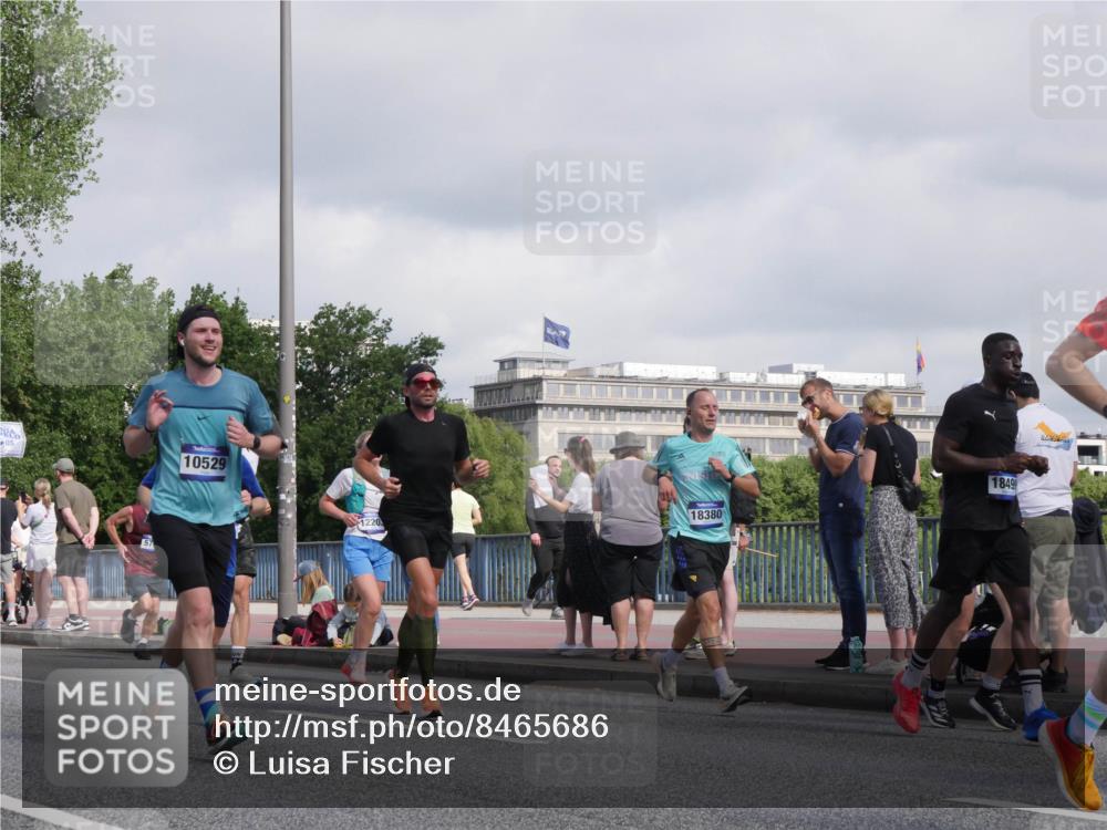 29.06.2025 - hella hamburg halbmarathon Luisa Fischer http://msf.ph/oto/8465686 29.06.2025 09:57:04 Kennedybrücke 05, 10529, 57, 1220, 18380, 18499, 1399, 1750, 2020, 2470, 4029, 4816, 5020, 5706, 6630, 6819, 7087, 7709, 8142, 8374, 8576, 9051, 9463, 10529 meine-sportfotos.de