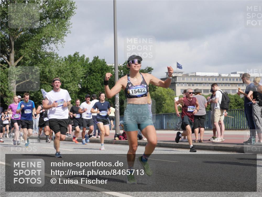 29.06.2025 - hella hamburg halbmarathon Luisa Fischer http://msf.ph/oto/8465713 29.06.2025 09:57:07 Kennedybrücke 6819, 8374, 3297, 8142, 17247, 15573, 15422, 5706, 1342, 1399, 1750, 2020, 2470, 2889, 4029, 4816, 5020, 5706, 6819, 7087, 7297, 7709, 8142, 8374, 8576, 9051, 9463, 10529 meine-sportfotos.de