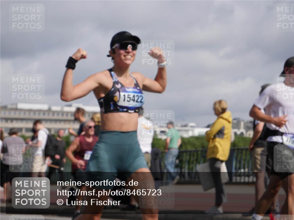 29.06.2025 - hella hamburg halbmarathon Luisa Fischer http://msf.ph/oto/8465723 29.06.2025 09:57:07 Kennedybrücke 15422, 1342, 1399, 1750, 2020, 2470, 2889, 4029, 4816, 5020, 5706, 6819, 7087, 7297, 7709, 8142, 8374, 8576, 9051, 9463, 10529 meine-sportfotos.de