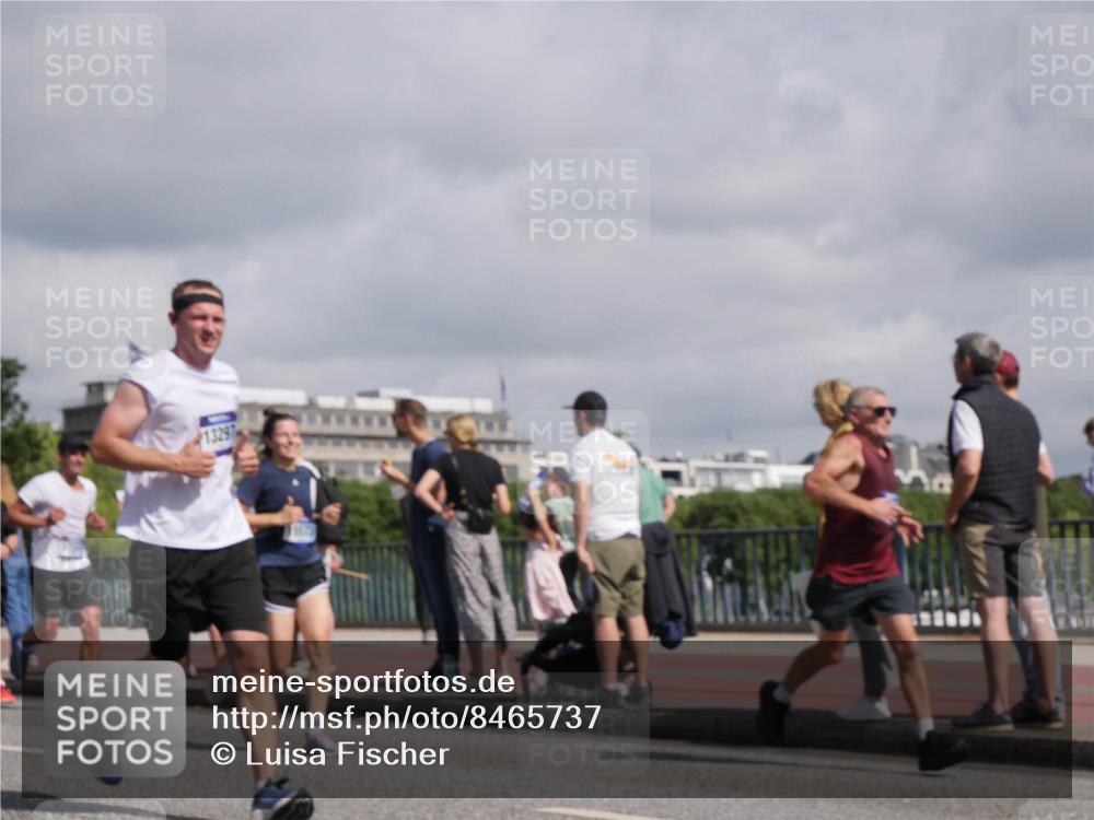 29.06.2025 - hella hamburg halbmarathon Luisa Fischer http://msf.ph/oto/8465737 29.06.2025 09:57:08 Kennedybrücke 13297, 1119, 1342, 1399, 1750, 2020, 2470, 2889, 4029, 4816, 5020, 5706, 6819, 7087, 7297, 7709, 8142, 8374, 8576, 9051, 9463, 10529 meine-sportfotos.de