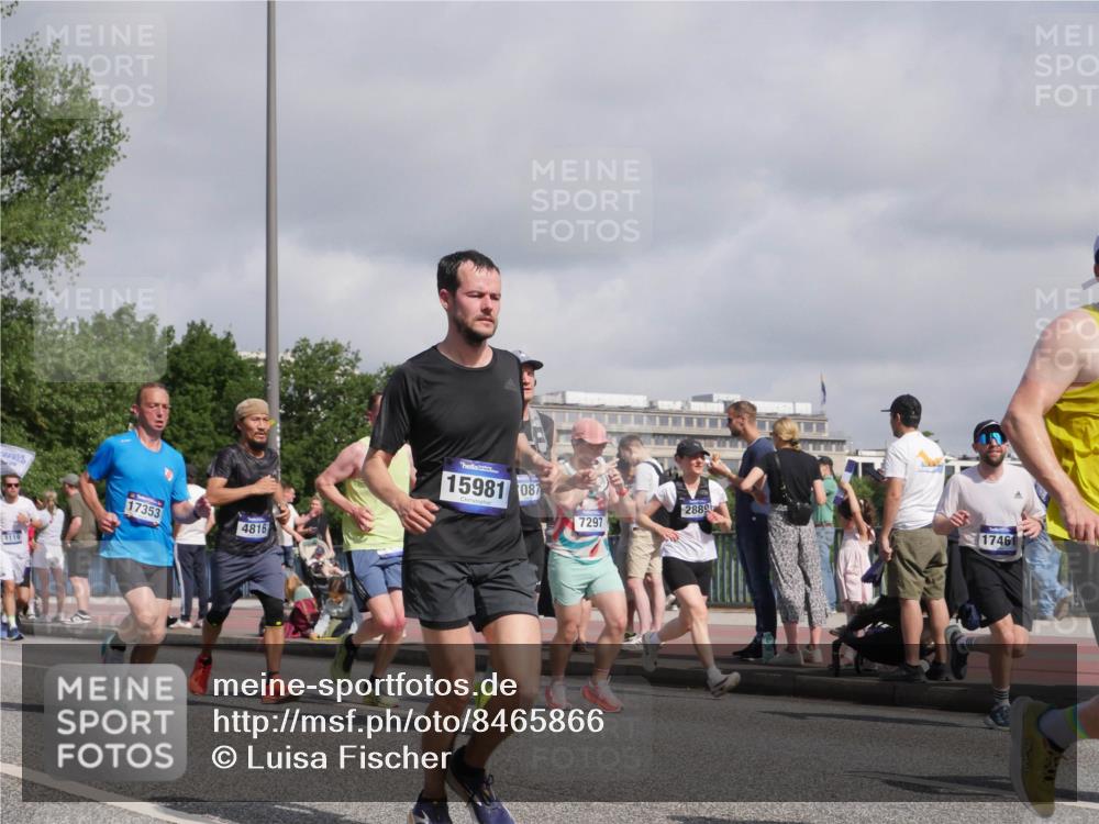 29.06.2025 - hella hamburg halbmarathon Luisa Fischer http://msf.ph/oto/8465866 29.06.2025 09:57:14 Kennedybrücke 1119, 17353, 4816, 15981, 087, 2889, 7297, 17461, 1119, 1342, 1399, 1750, 1942, 2020, 2367, 2442, 2561, 2889, 3562, 4017, 4816, 5447, 5884, 7087, 7297, 8142, 8482, 8916, 10057 meine-sportfotos.de