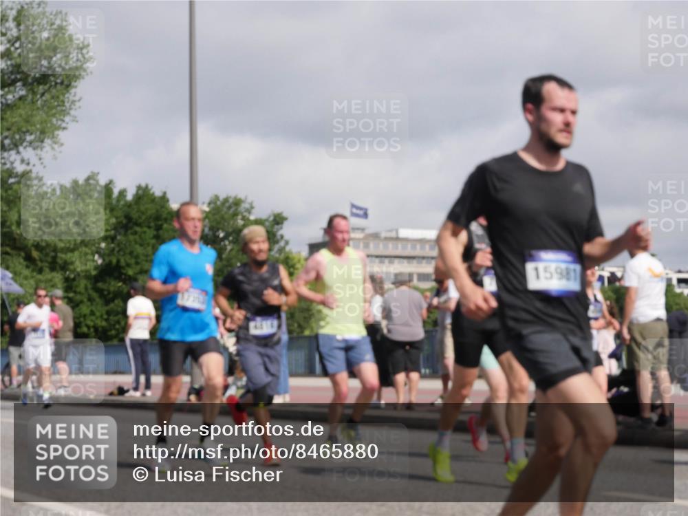 29.06.2025 - hella hamburg halbmarathon Luisa Fischer http://msf.ph/oto/8465880 29.06.2025 09:57:14 Kennedybrücke 15981, 1119, 1342, 1399, 1750, 1942, 2020, 2367, 2442, 2561, 2889, 3562, 4017, 4816, 5447, 5884, 7087, 7297, 8142, 8482, 8916, 10057 meine-sportfotos.de