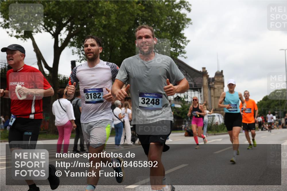 29.06.2025 - hella hamburg halbmarathon Yannick Fuchs http://msf.ph/oto/8465892 29.06.2025 10:57:14 20KM 1126, 1420, 1427, 1722, 1724, 1881, 1992, 2424, 2582, 2683, 3182, 3248, 3360, 3625, 4370, 4389, 4538, 4665, 5058, 5511, 5653, 5708, 5734, 5763, 6142, 6631, 6966, 7333, 8176, 8469, 8478, 8721, 8822, 9124, 9554, 9681, 9899, 10128, 11402, 12004, 12513, 12836, 12978, 13528, 13551, 13739, 14313, 14917, 15137, 15516, 16371, 16420, 16478, 16540, 16872, 17045, 17757, 17818, 17890, 18028, 18355, 18359, 18452, 18999, 19241 meine-sportfotos.de