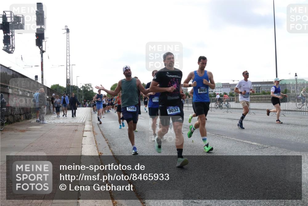 29.06.2025 - hella hamburg halbmarathon Lena Gebhardt http://msf.ph/oto/8465933 29.06.2025 09:55:12 Lombardsbrücke 7508, 1118, 9032, 8693, 8430, 1200, 1683, 1696, 1706, 1884, 2207, 2222, 2274, 2287, 2367, 2411, 2592, 2596, 2816, 2955, 3208, 3209, 3258, 3435, 3747, 4093, 4121, 4189, 4832, 5102, 5399, 5447, 5638, 5705, 5708, 6027, 6158, 6290, 6389, 6662, 6723, 6836, 6923, 6938, 6978, 6991, 7052, 7312, 7335, 7659, 7908, 8117, 8371, 8437, 8487, 8657, 8693, 8889, 8981, 9031, 9051, 9093, 9159, 9476, 9661, 9710, 9869, 9931, 11333 meine-sportfotos.de