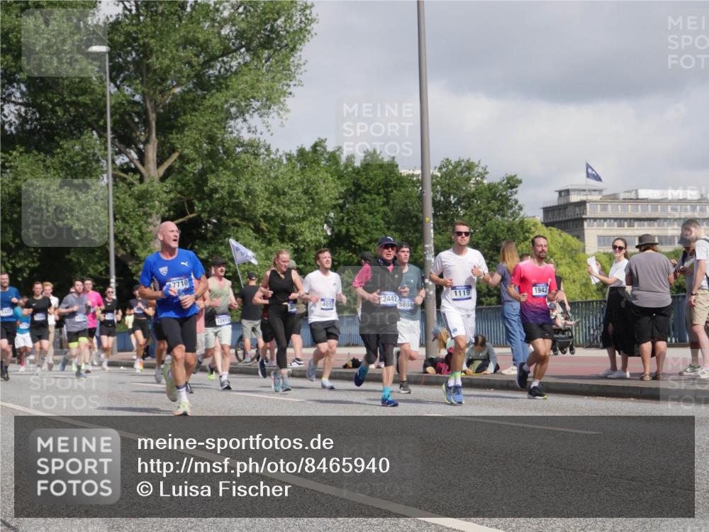 29.06.2025 - hella hamburg halbmarathon Luisa Fischer http://msf.ph/oto/8465940 29.06.2025 09:57:17 Kennedybrücke 5447, 7710, 2442, 1119, 1942, 4017, 5884, 12413, 1119, 1342, 1942, 2222, 2367, 2442, 2561, 2670, 2889, 3562, 4017, 5447, 5884, 6290, 7087, 7297, 8482, 8698, 8916, 9924, 10057 meine-sportfotos.de
