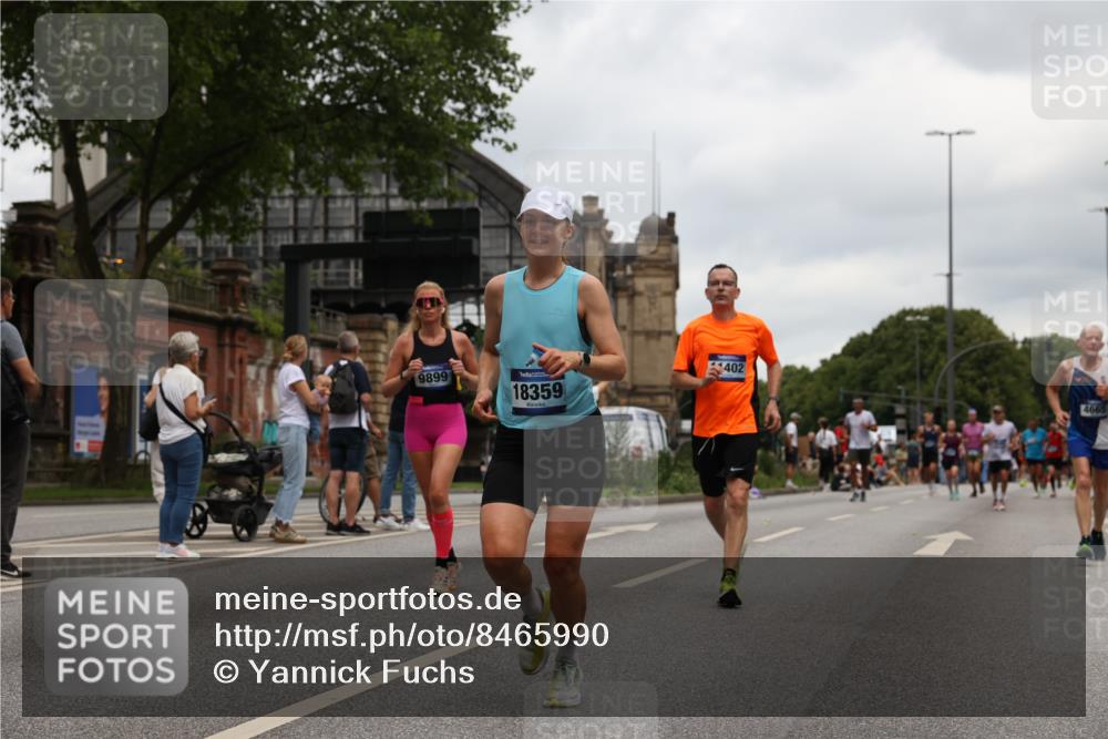 29.06.2025 - hella hamburg halbmarathon Yannick Fuchs http://msf.ph/oto/8465990 29.06.2025 10:57:15 20KM 1126, 1184, 1427, 1722, 1724, 1881, 1992, 2424, 2582, 3182, 3248, 3360, 3625, 4370, 4538, 4665, 5058, 5511, 5653, 5708, 5734, 5763, 6142, 6631, 6966, 7243, 7333, 8176, 8469, 8478, 8721, 8822, 9124, 9554, 9681, 9899, 10128, 10866, 11402, 12004, 12513, 12836, 13528, 13551, 13739, 14313, 15137, 15516, 15550, 16371, 16420, 16478, 16540, 16872, 17045, 17757, 17818, 17890, 18028, 18355, 18359, 18452, 18999, 19241 meine-sportfotos.de