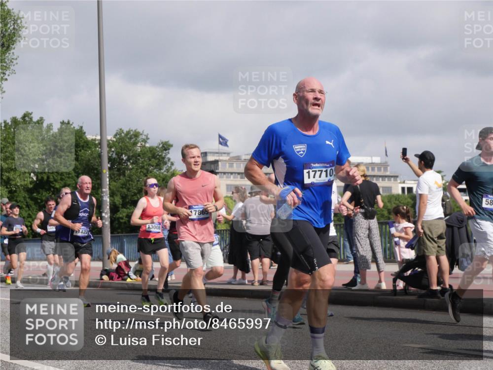 29.06.2025 - hella hamburg halbmarathon Luisa Fischer http://msf.ph/oto/8465997 29.06.2025 09:57:20 Kennedybrücke 1422, 13008, 7865, 17710, 58, 1119, 1942, 2222, 2367, 2442, 2561, 2670, 3562, 4017, 5447, 5884, 6290, 6978, 6991, 7274, 8482, 8698, 8916, 9710, 9924, 10057 meine-sportfotos.de