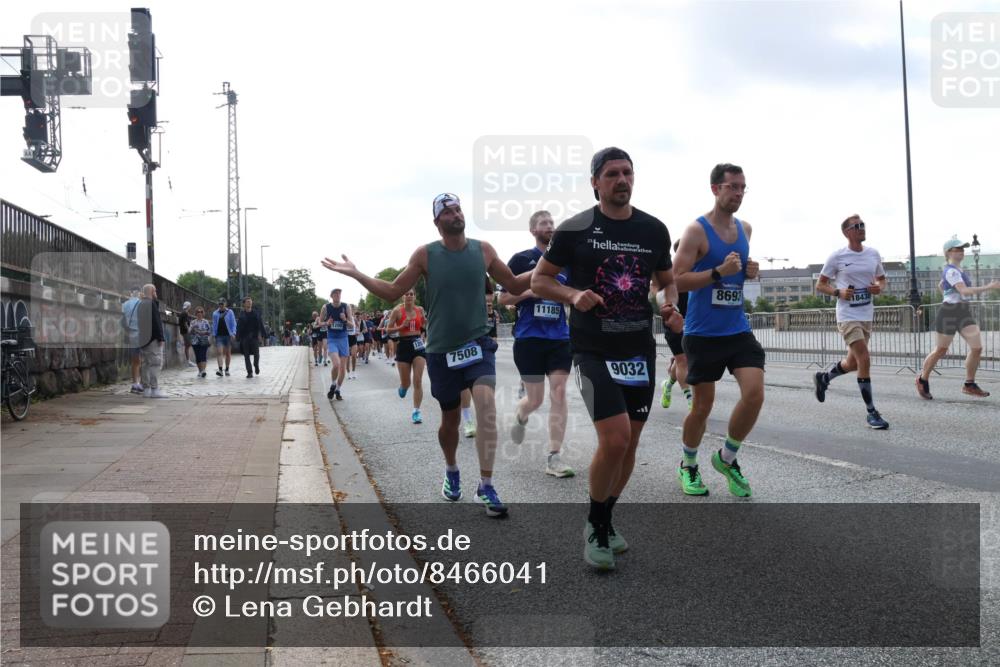 29.06.2025 - hella hamburg halbmarathon Lena Gebhardt http://msf.ph/oto/8466041 29.06.2025 09:55:12 Lombardsbrücke 1200, 7508, 11185, 23, 9032, 8693, 1843, 1200, 1683, 1696, 1706, 1884, 2207, 2222, 2274, 2287, 2367, 2411, 2592, 2596, 2816, 2955, 3208, 3209, 3258, 3435, 3747, 4093, 4121, 4189, 4832, 5102, 5399, 5447, 5638, 5705, 5708, 6027, 6158, 6290, 6389, 6662, 6723, 6836, 6923, 6938, 6978, 6991, 7052, 7312, 7335, 7659, 7908, 8117, 8371, 8437, 8487, 8657, 8693, 8889, 8981, 9031, 9051, 9093, 9159, 9476, 9661, 9710, 9869, 9931, 11333 meine-sportfotos.de