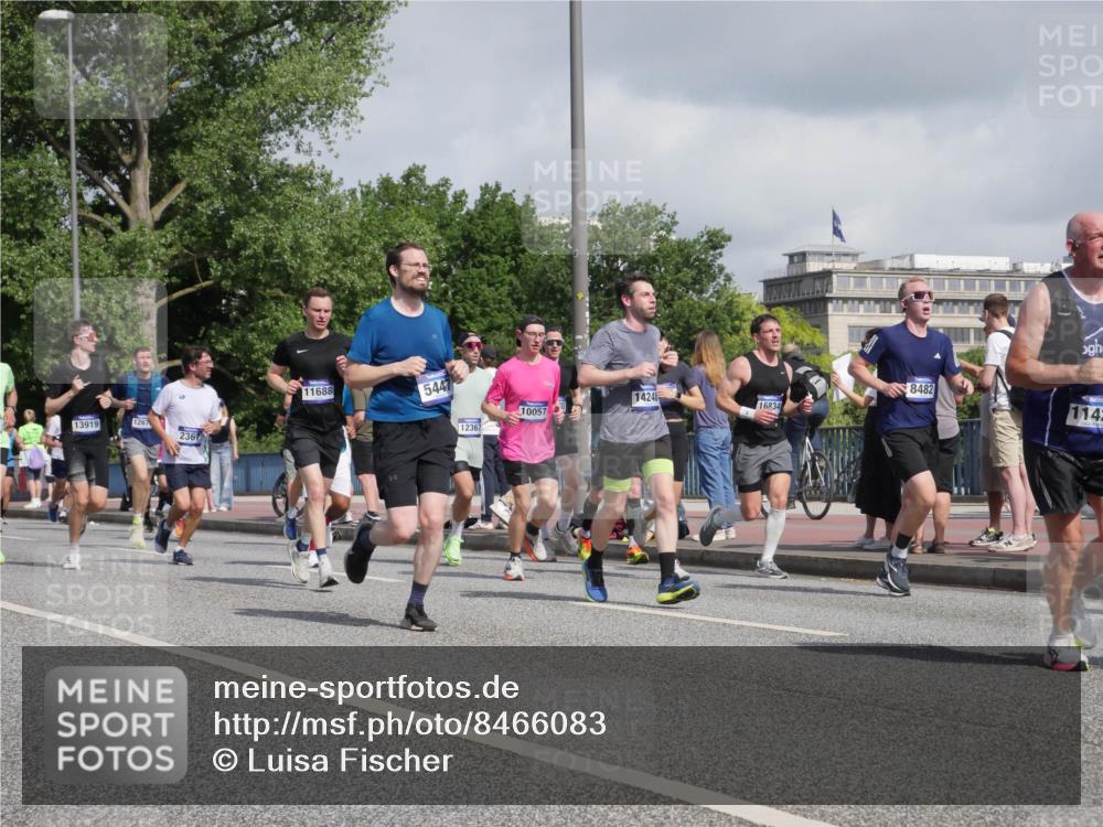 29.06.2025 - hella hamburg halbmarathon Luisa Fischer http://msf.ph/oto/8466083 29.06.2025 09:57:21 Kennedybrücke 13919, 1267, 2367, 11688, 5447, 12367, 14248, 16834, 10057, 8482, 1142, 1119, 1942, 2222, 2367, 2442, 2561, 2670, 2816, 3562, 4017, 5447, 5884, 6290, 6978, 6991, 7274, 8482, 8698, 8916, 9710, 9924, 10057 meine-sportfotos.de