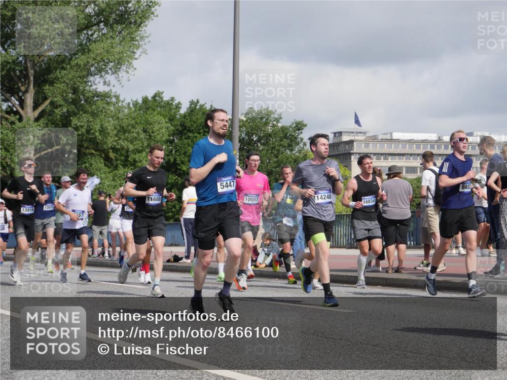 29.06.2025 - hella hamburg halbmarathon Luisa Fischer http://msf.ph/oto/8466100 29.06.2025 09:57:22 Kennedybrücke 13919, 12670, 05, 26, 11688, 5447, 10057, 17033, 14248, 16834, 8482, 1942, 2222, 2367, 2442, 2561, 2670, 2816, 3562, 4017, 5447, 5884, 6290, 6978, 6991, 7274, 7335, 8482, 8698, 8916, 8981, 9710, 9924, 10057 meine-sportfotos.de